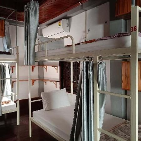 City Backpackers & Travel ルアンパバーン エクステリア 写真